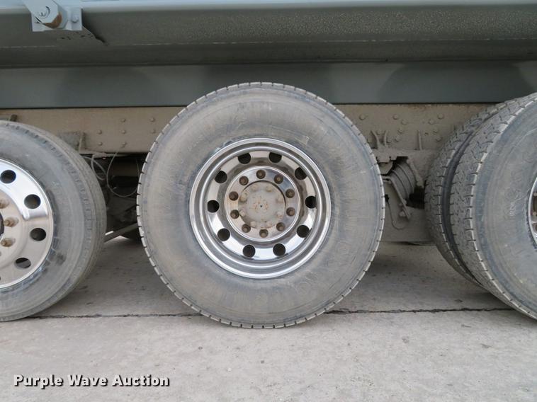 image for item DG3816 2004 Western Star 4900FA dump truck