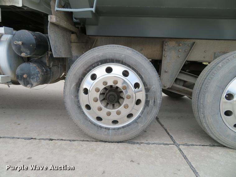 image for item DG3816 2004 Western Star 4900FA dump truck