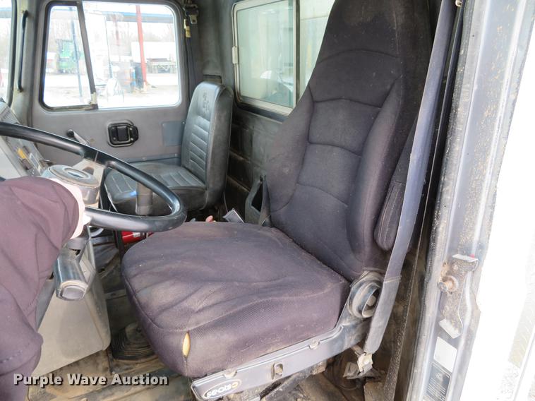 image for item DG3819 1995 Mack CH613 dump truck