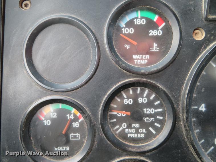 image for item DG3819 1995 Mack CH613 dump truck