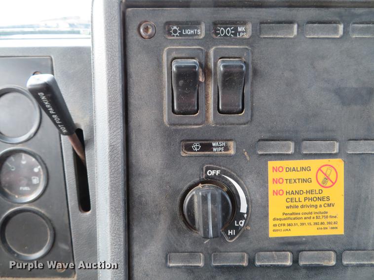 image for item DG3819 1995 Mack CH613 dump truck