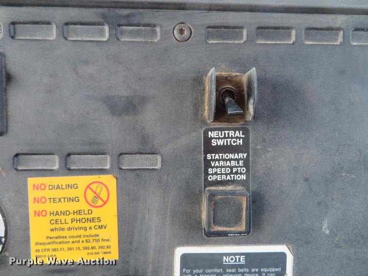 image for item DG3819 1995 Mack CH613 dump truck