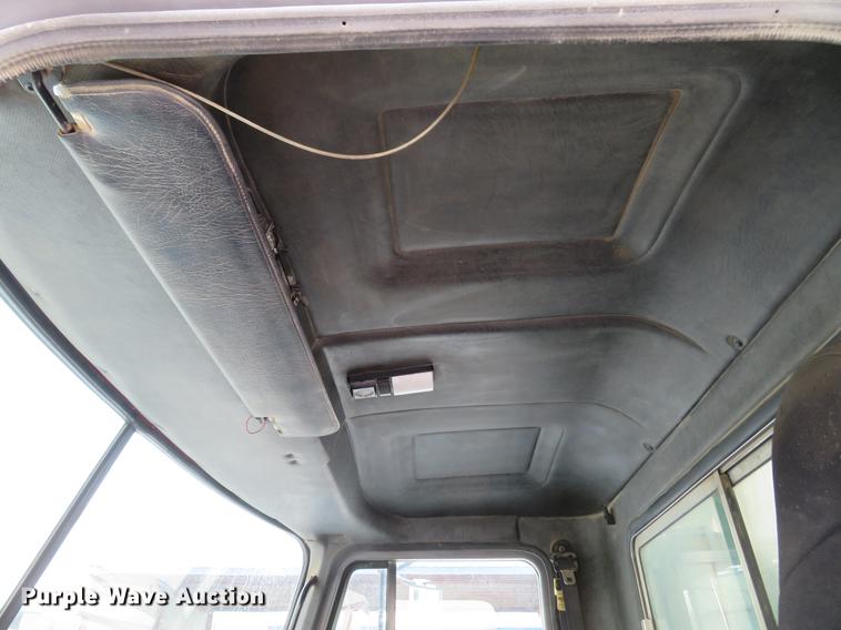 image for item DG3819 1995 Mack CH613 dump truck