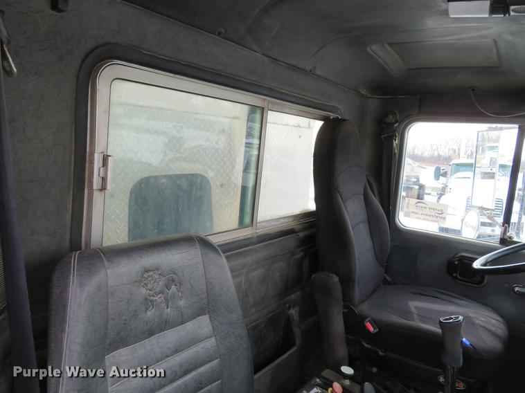 image for item DG3819 1995 Mack CH613 dump truck