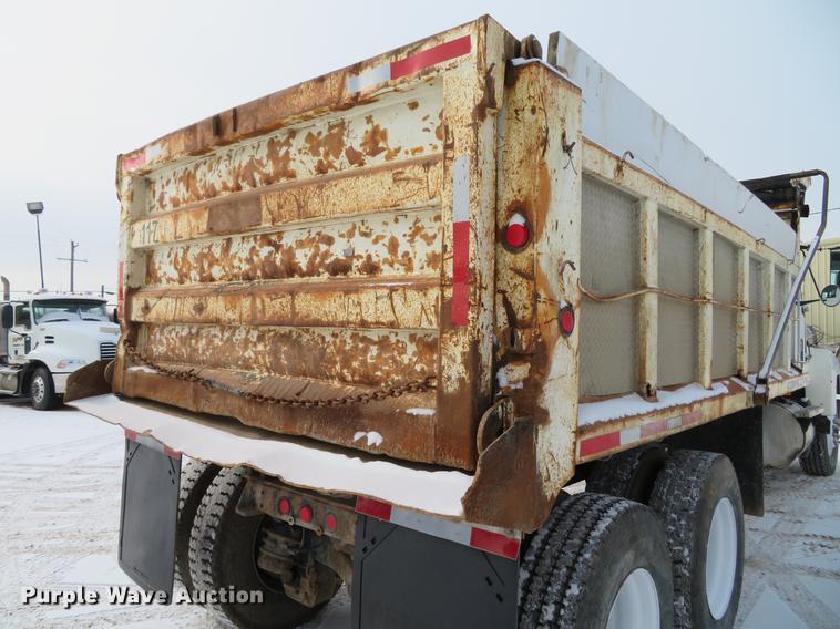 image for item DG3819 1995 Mack CH613 dump truck