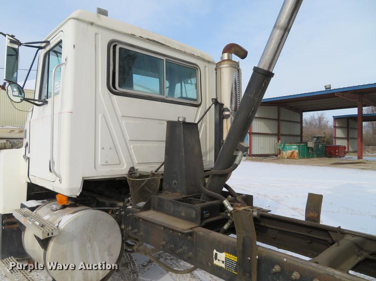 image for item DG3819 1995 Mack CH613 dump truck