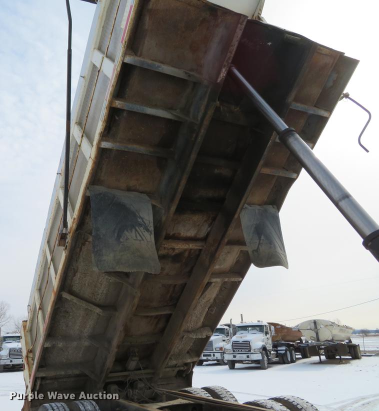image for item DG3819 1995 Mack CH613 dump truck