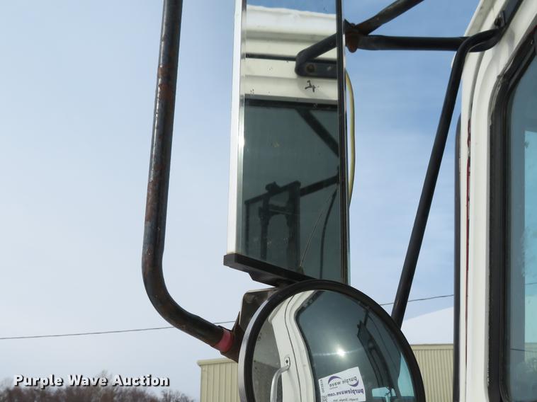 image for item DG3819 1995 Mack CH613 dump truck