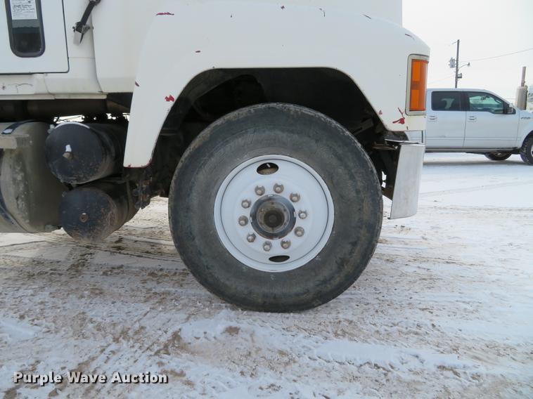 image for item DG3819 1995 Mack CH613 dump truck