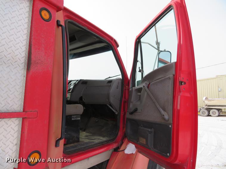 image for item DG3820 2000 Sterling LT9500 dump truck