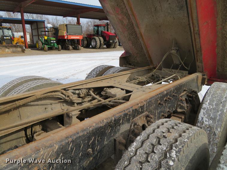 image for item DG3820 2000 Sterling LT9500 dump truck