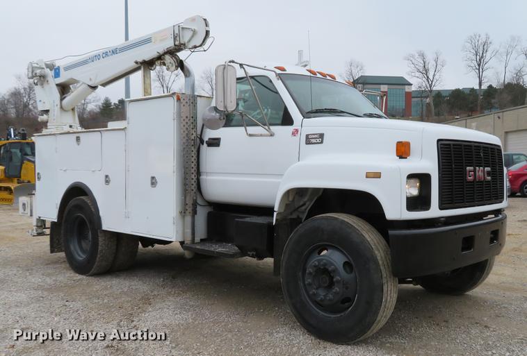 image for item DG3837 1998 GMC C7500 service truck with crane