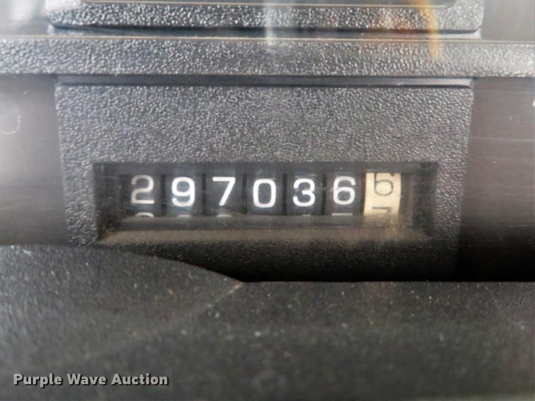 image for item DG3837 1998 GMC C7500 service truck with crane