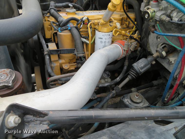 image for item DG3837 1998 GMC C7500 service truck with crane