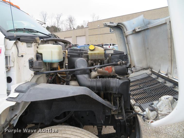 image for item DG3837 1998 GMC C7500 service truck with crane