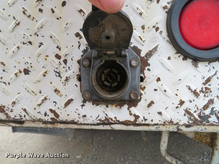 image for item DG3837 1998 GMC C7500 service truck with crane