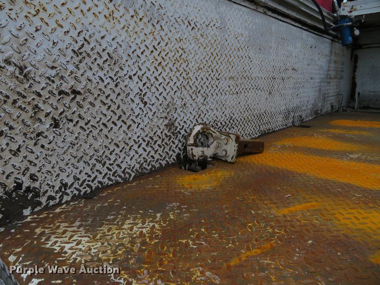 image for item DG3837 1998 GMC C7500 service truck with crane