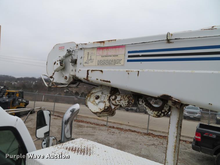 image for item DG3837 1998 GMC C7500 service truck with crane