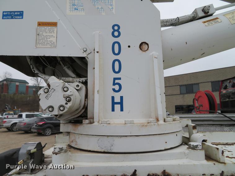 image for item DG3837 1998 GMC C7500 service truck with crane