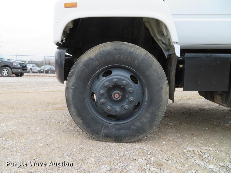 image for item DG3837 1998 GMC C7500 service truck with crane