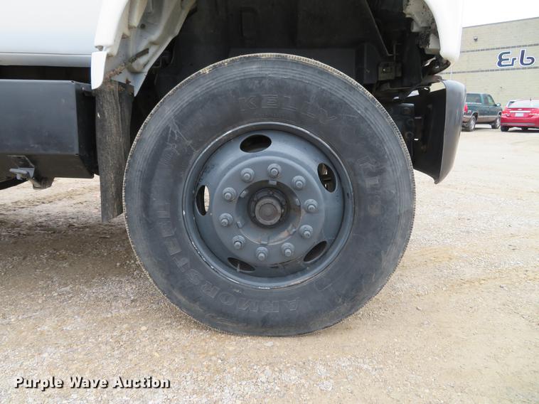 image for item DG3837 1998 GMC C7500 service truck with crane