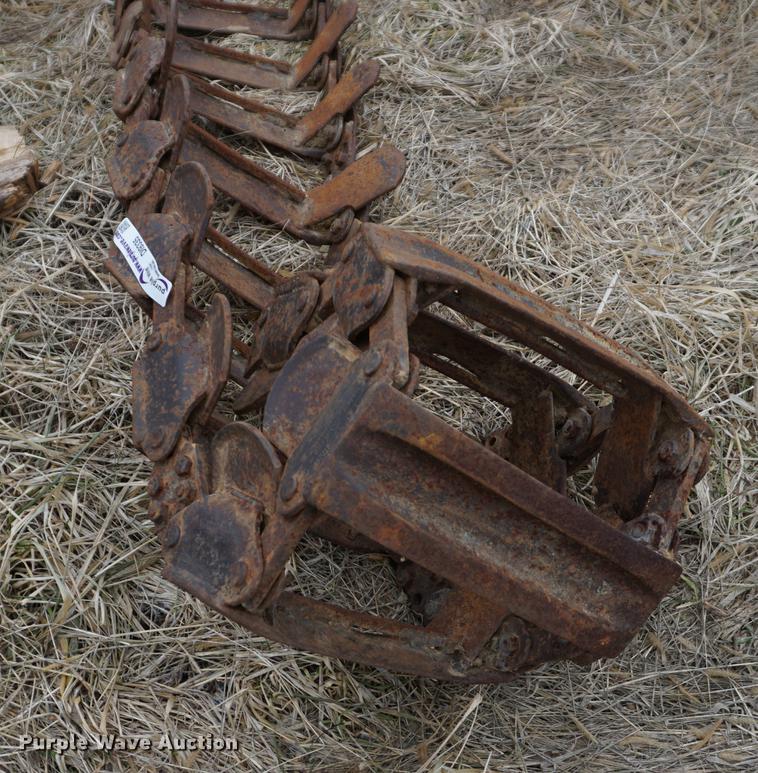 image for item DI9335 Loegring skid steer tracks