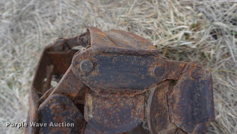 image for item DI9335 Loegring skid steer tracks