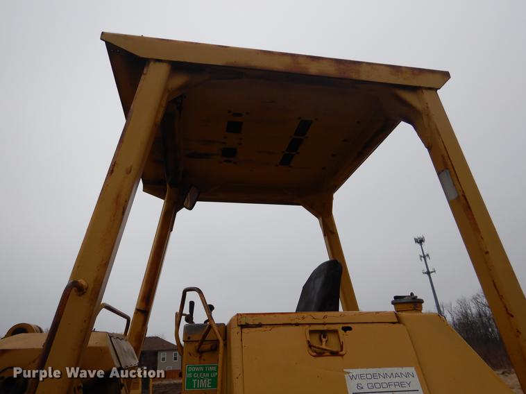 image for item DY9787 1978 Caterpillar 955L track loader