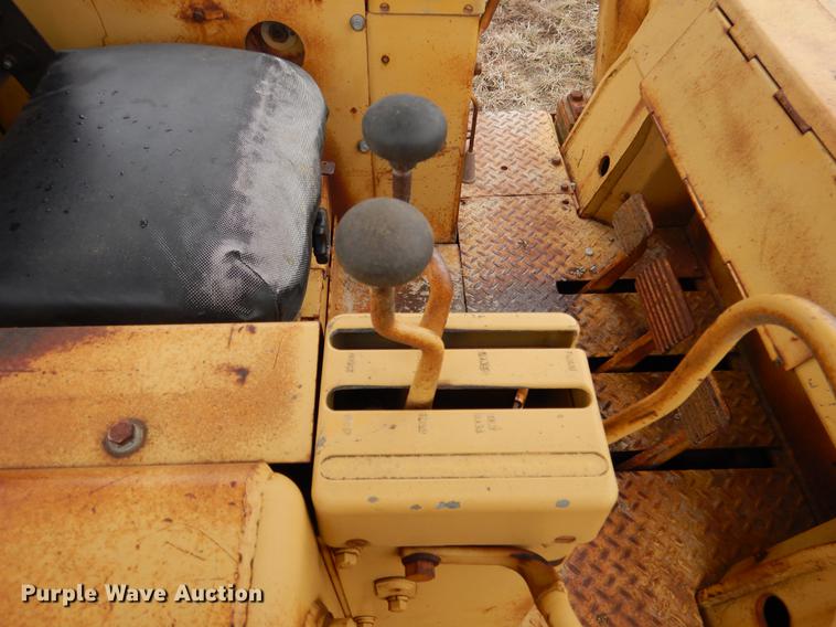 image for item DY9787 1978 Caterpillar 955L track loader
