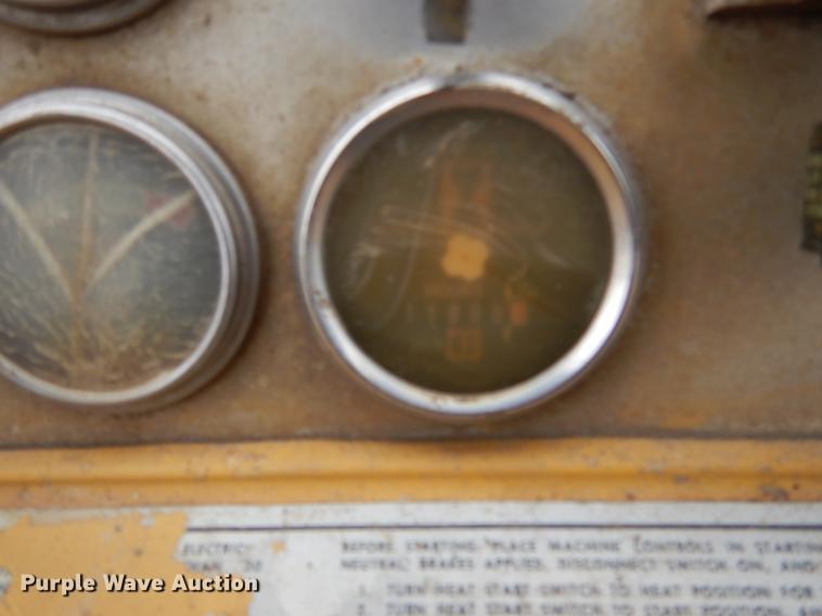 image for item DY9787 1978 Caterpillar 955L track loader