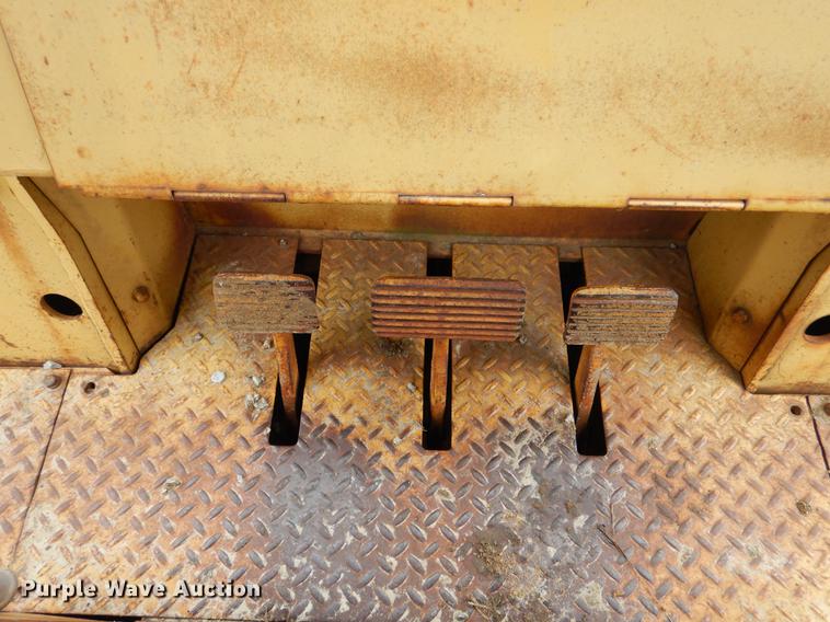 image for item DY9787 1978 Caterpillar 955L track loader