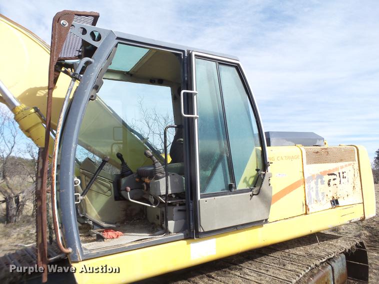 image for item EN9701 2002 New Holland EC215 excavator