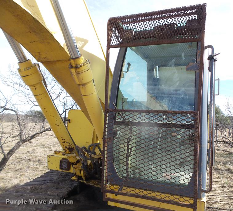 image for item EN9701 2002 New Holland EC215 excavator