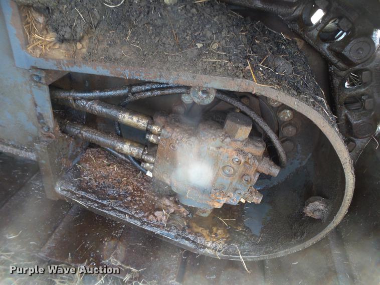 image for item EN9701 2002 New Holland EC215 excavator