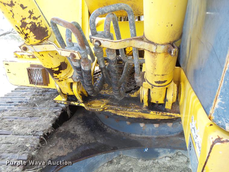 image for item EN9701 2002 New Holland EC215 excavator