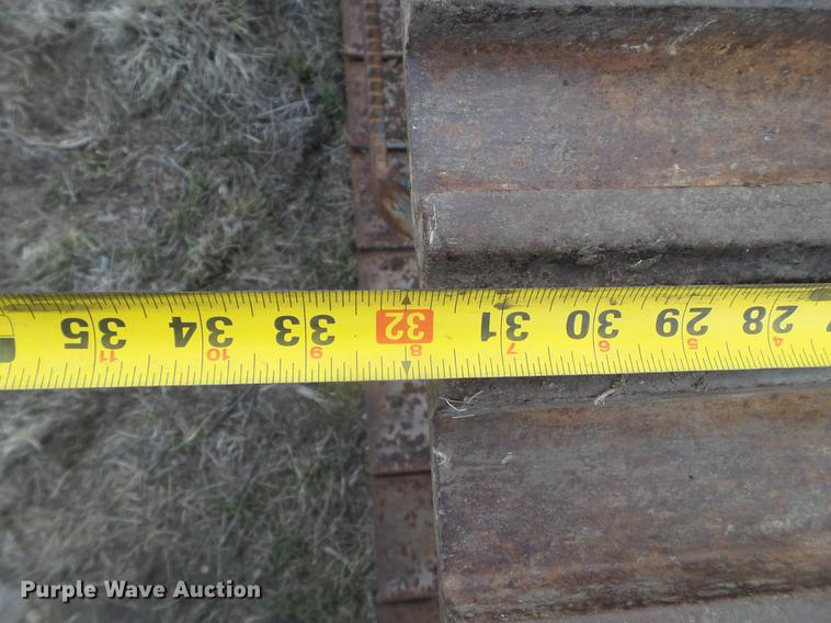 image for item EN9701 2002 New Holland EC215 excavator