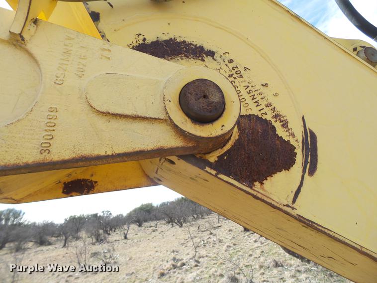 image for item EN9701 2002 New Holland EC215 excavator
