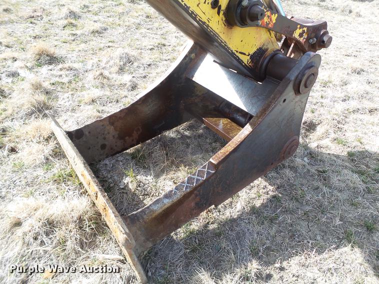 image for item EN9701 2002 New Holland EC215 excavator