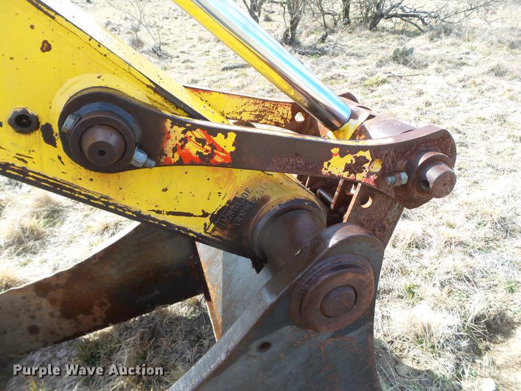 image for item EN9701 2002 New Holland EC215 excavator