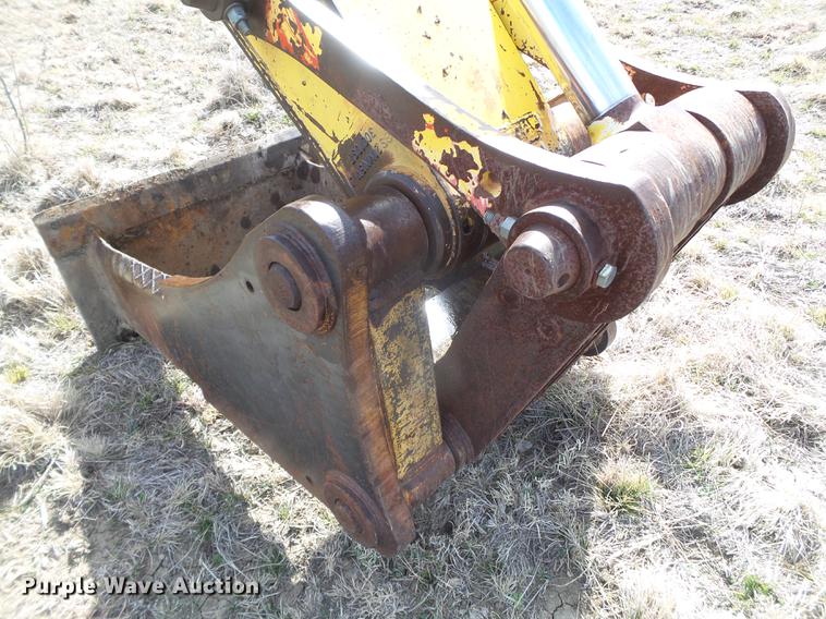 image for item EN9701 2002 New Holland EC215 excavator