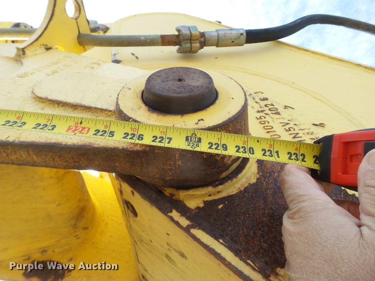 image for item EN9701 2002 New Holland EC215 excavator