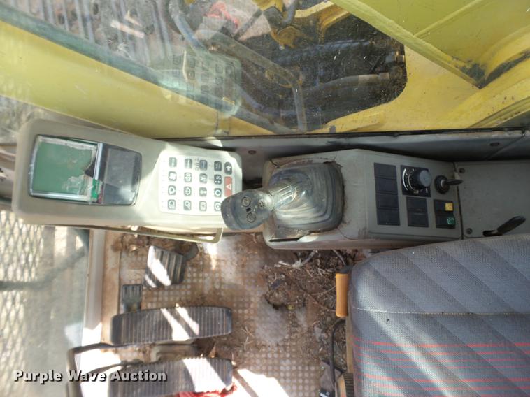 image for item EN9701 2002 New Holland EC215 excavator