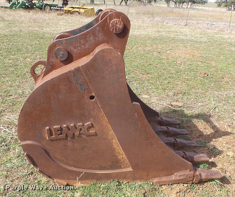 image for item EN9701 2002 New Holland EC215 excavator