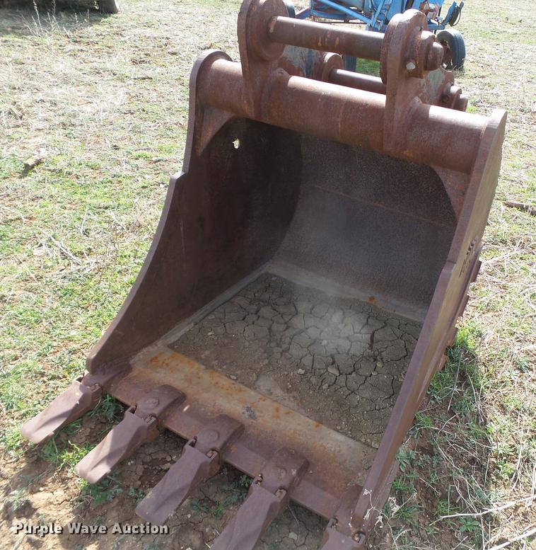 image for item EN9701 2002 New Holland EC215 excavator