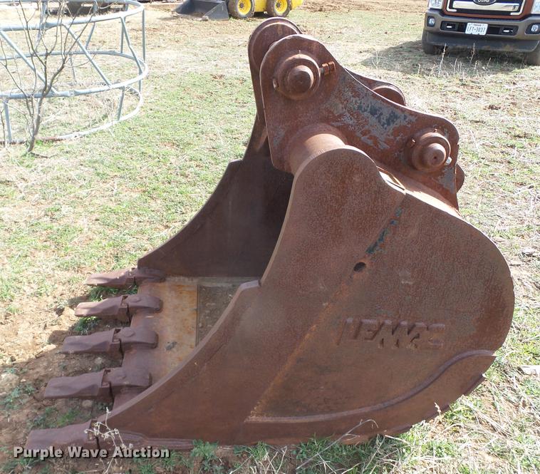 image for item EN9701 2002 New Holland EC215 excavator