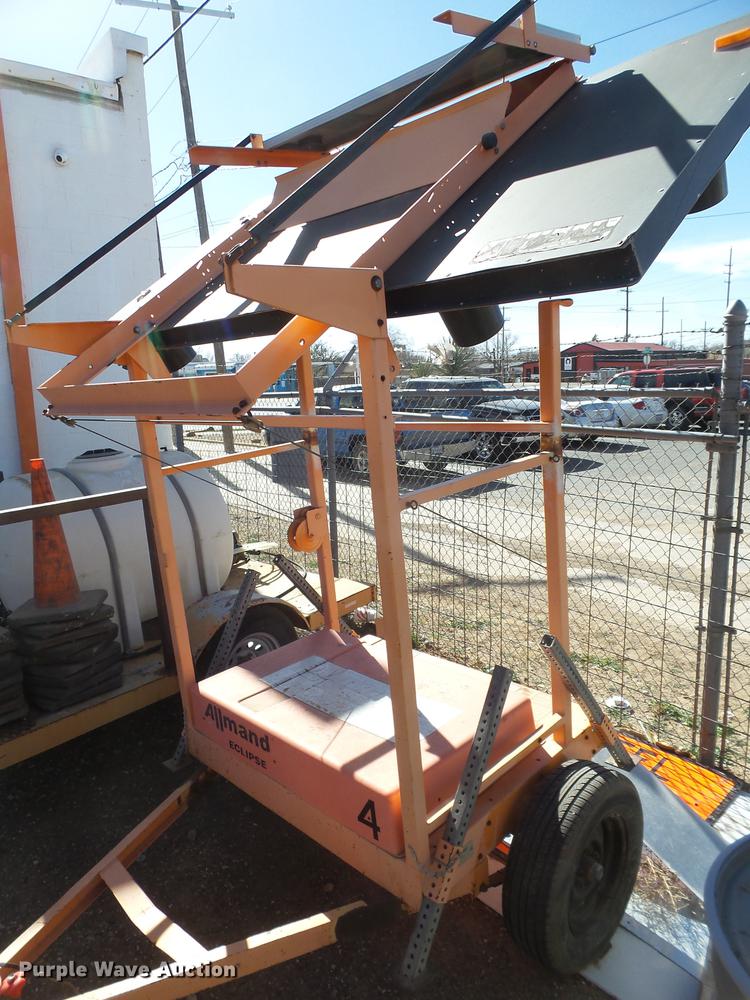 image for item EN9705 (4) Allmand arrow boards