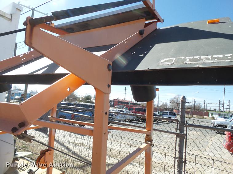 image for item EN9705 (4) Allmand arrow boards