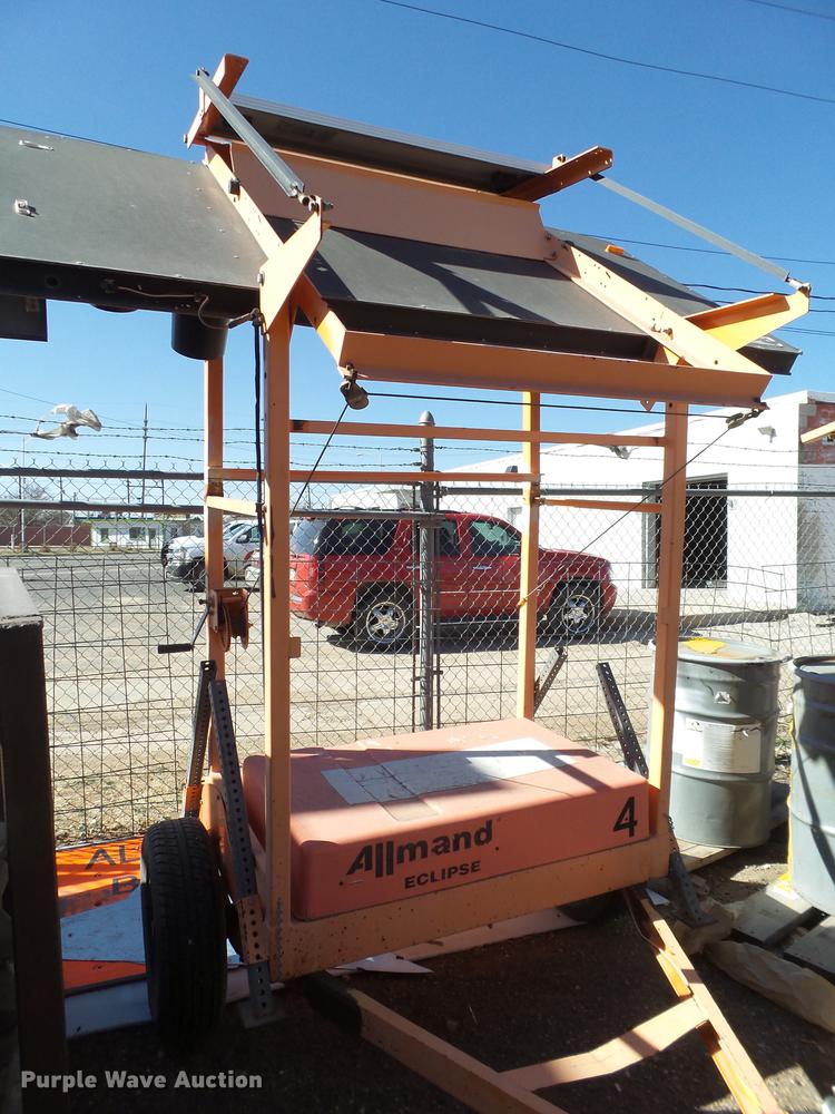 image for item EN9705 (4) Allmand arrow boards