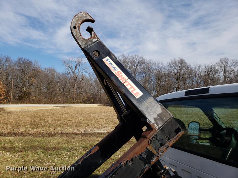 image for item EN9755 2003 Ford F550 roll-off container truck