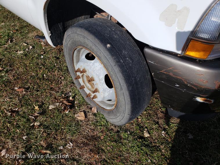 image for item EN9755 2003 Ford F550 roll-off container truck